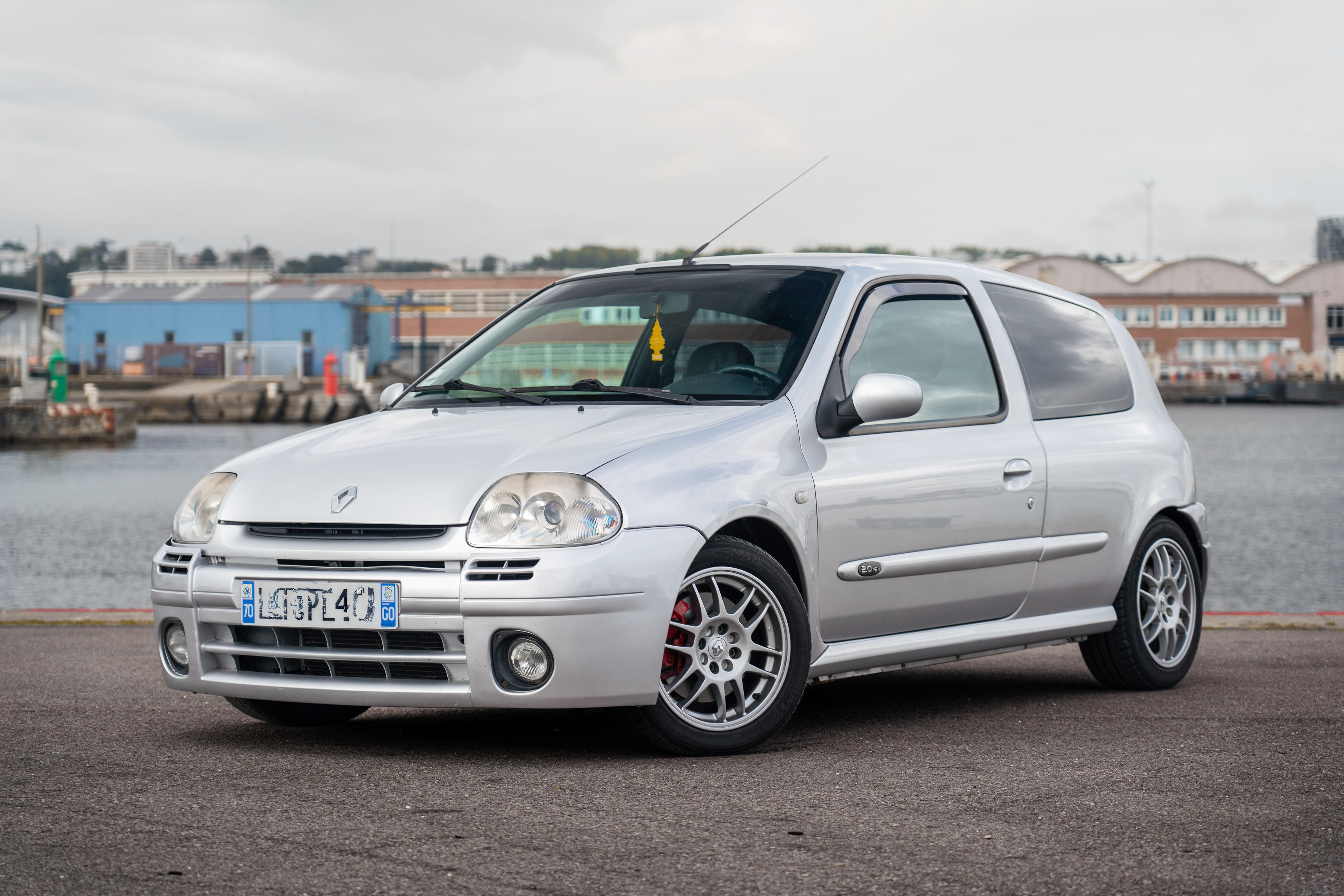 Clio 2 RS1 photo 1