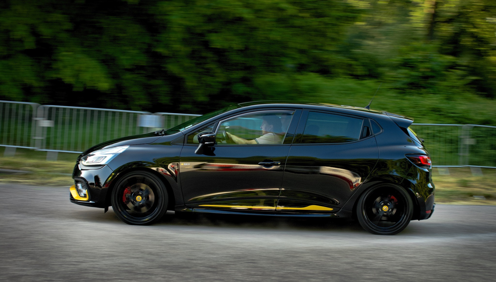 clio 4 RS18 photo 9